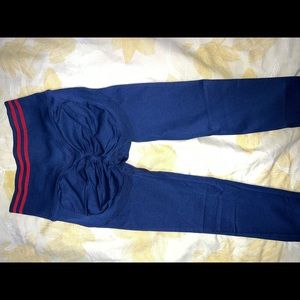 Blue/red leggings for the gym